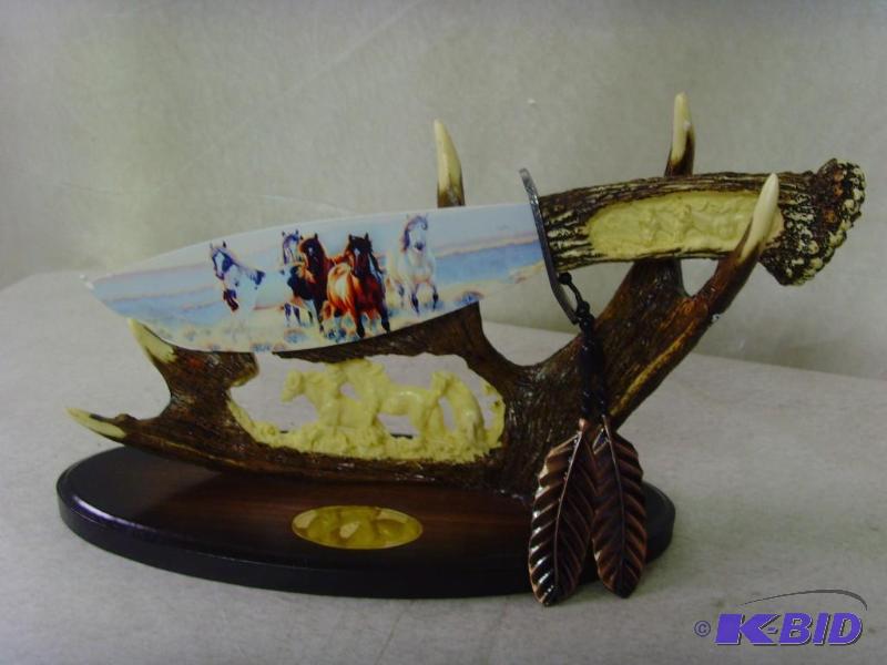 lot 4 image: PCH Wildlife Knife Collection Horse