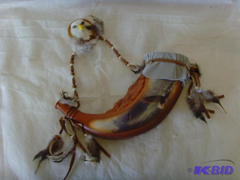 lot 5 image: PCH Collection Powder Horn