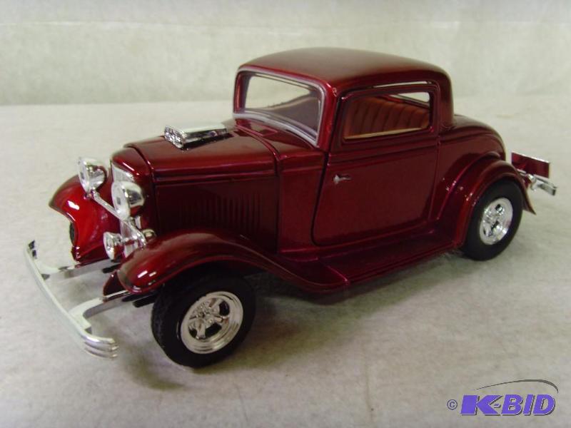 lot 67 image: 1932 Ford Coupe