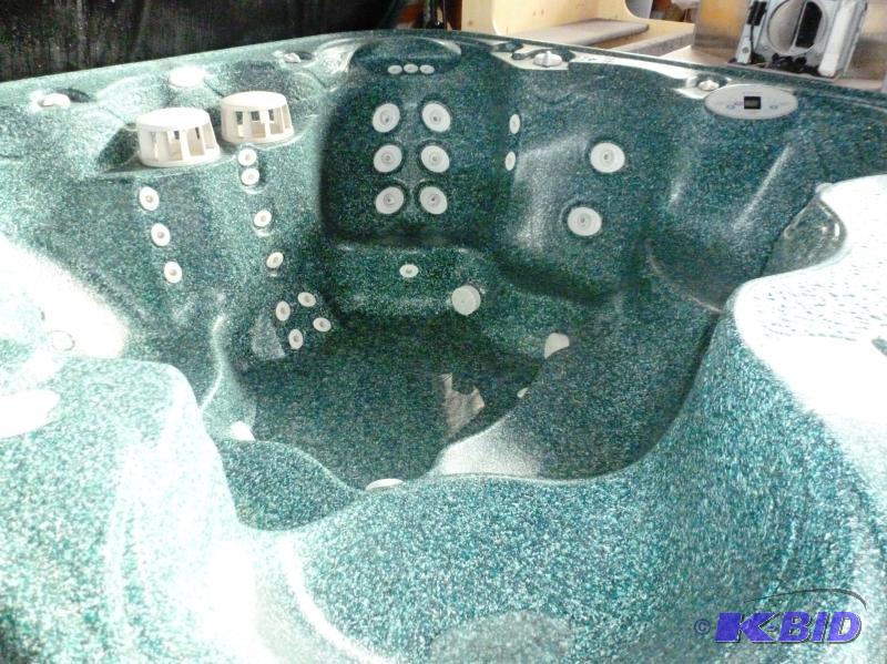 Marquis Euphoria 90 x 90 Hot Tub with Spa-Mate Cover
