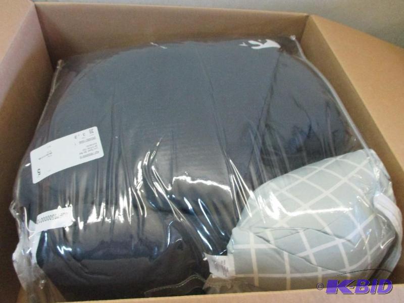 8 pc queen bed set...