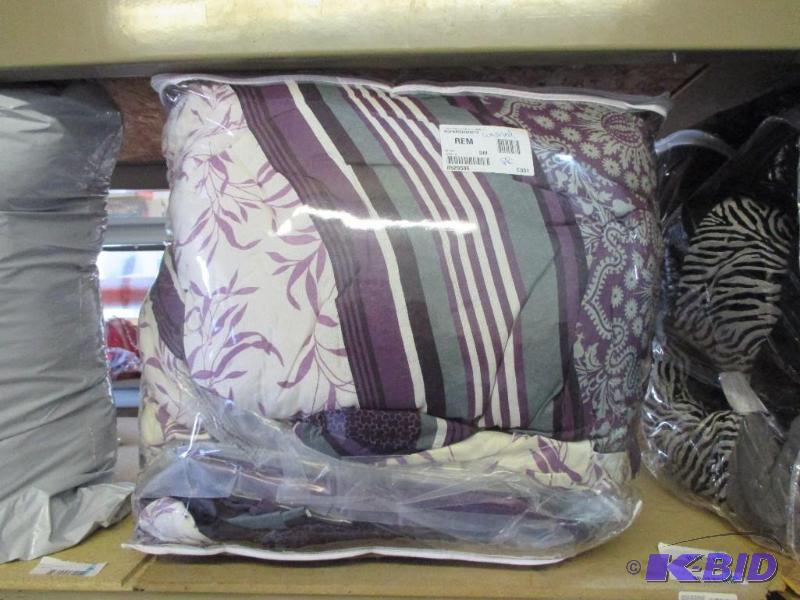 20 pc comforter set, size queen...