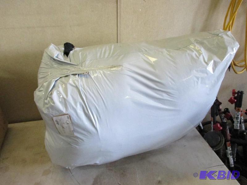 30 piece comforter set Cal King Black...