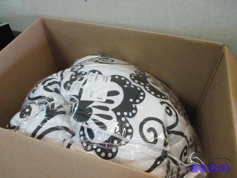 8 pc piece bed set, queen...