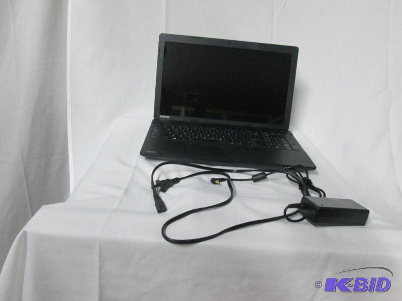 lot 3 image: Toshiba Satellite 15.6 4GB Windows 8.1 Laptop