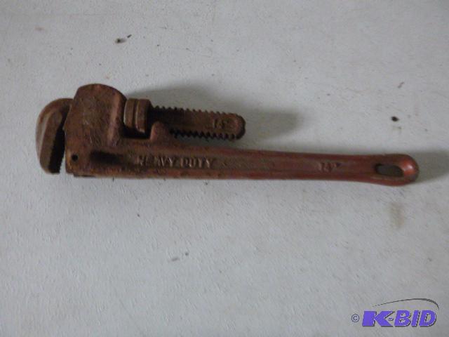 lot 11 image: Tool Shop 12" Pipe Wrench...