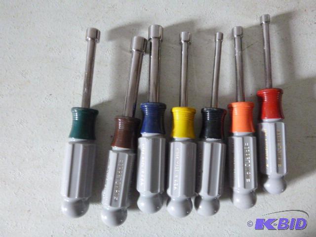 lot 124 image: Seven Craftsman Nut Drivers 5mm to 11mm...