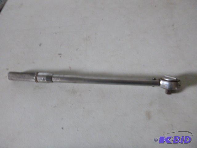 lot 16 image: Torque Wrench...