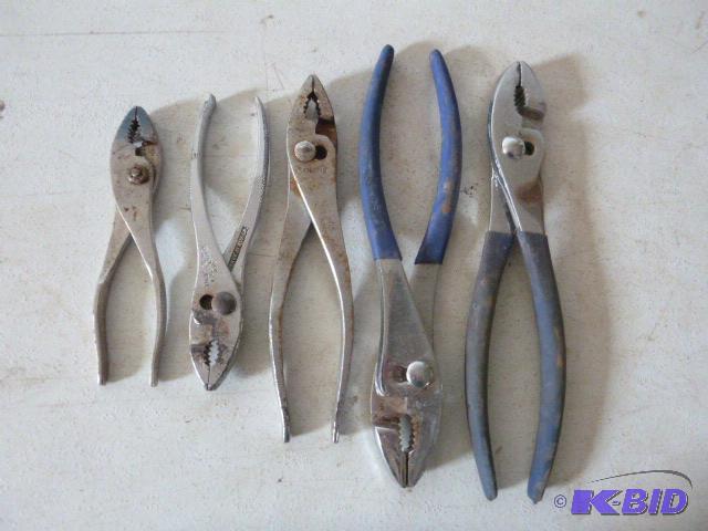 lot 190 image: Five Pliers...