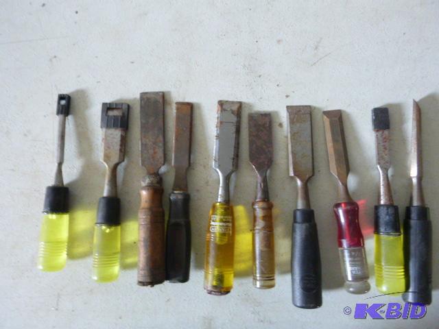 lot 209 image: Ten Wood Chisels...