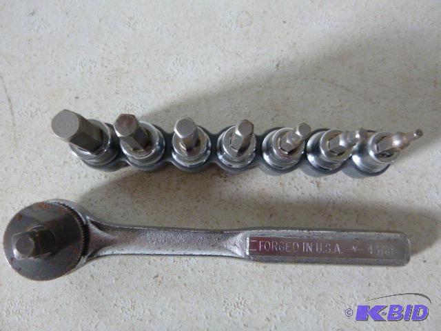 lot 247 image: Craftsman Driver Set 38" with Craftsman...