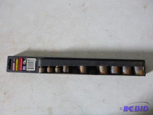 lot 249 image: Craftsman 38" Sockets Missing 12"...