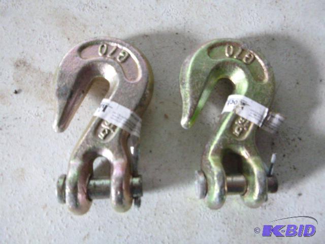 lot 298 image: Two Chain Hooks G70...