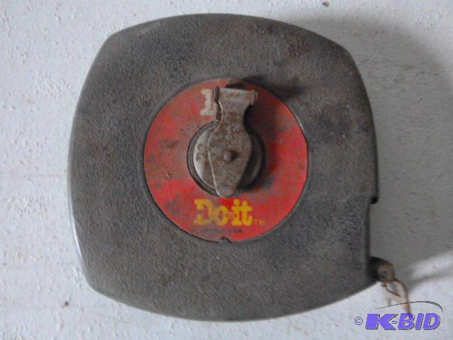 lot 44 image: 100 Tape Measure...