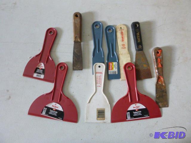 lot 85 image: Miscellaneous Putty Knives...