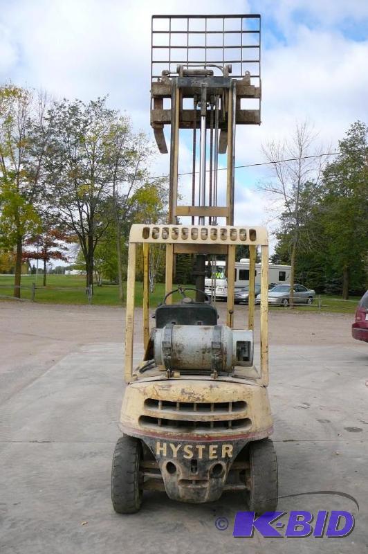 lot 1 image: Hyster&nbspForklift Model H40 4000&nbsplbs ...