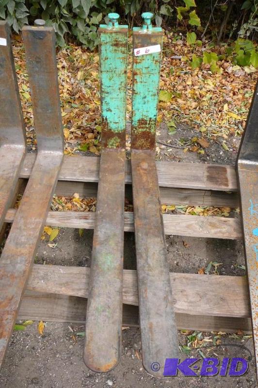 lot 6 image: Forklift forks 36&quotL x 4&quotW 15" ...