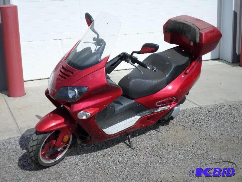 lot 1 image: 2008 Roketa Cyprus 250 Moped, 1749 Miles, Ele...