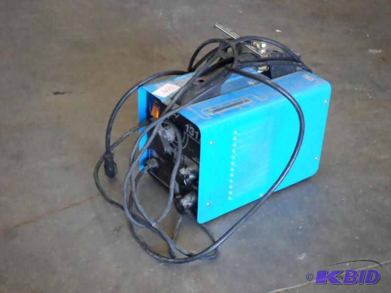 lot 109 image: Clarke 131E Electric Welder...