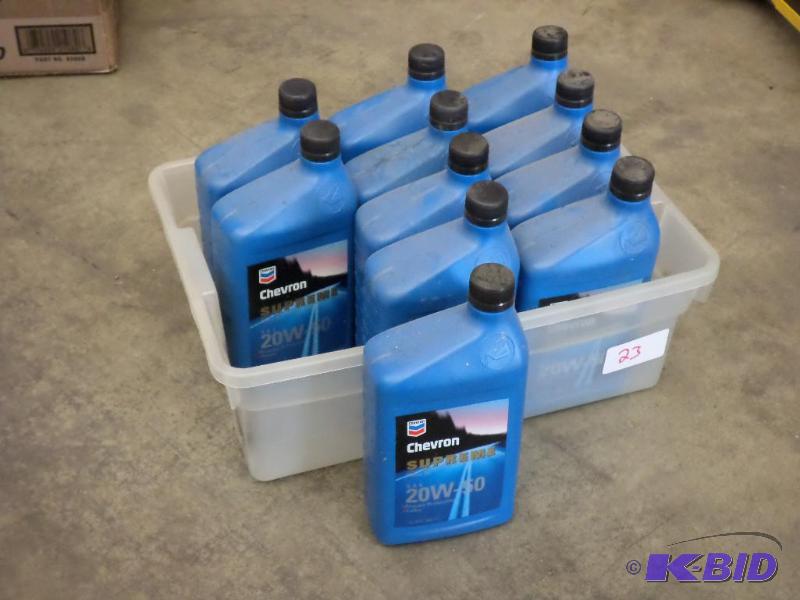 lot 23 image: (11) Quarts Chevron 20W-50 Motor Oil...
