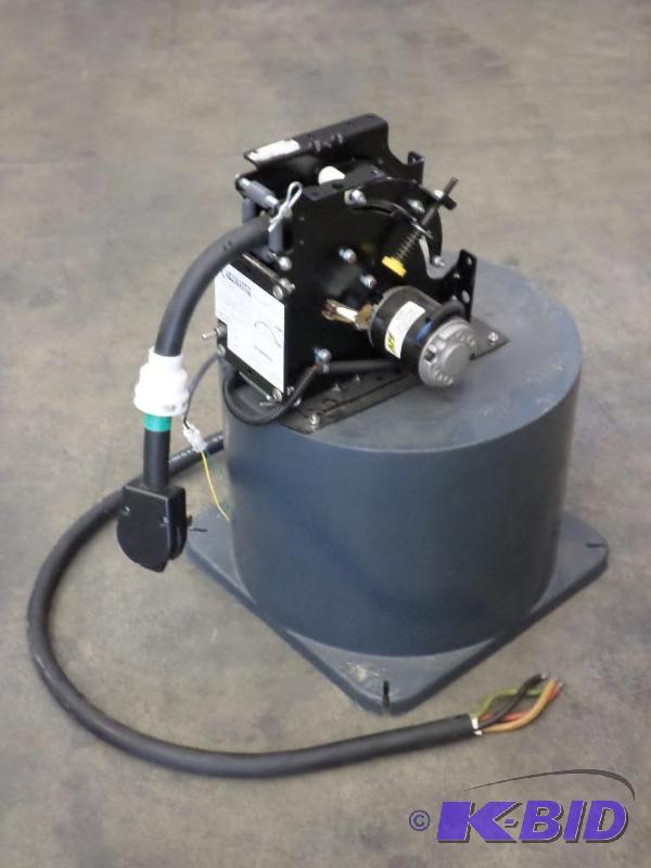 lot 29 image: Cable Master 12Volt Industrial Battery Powere...