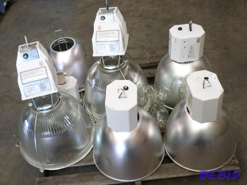 lot 44 image: (5) 277Volt Industrial Lights With Bulbs...