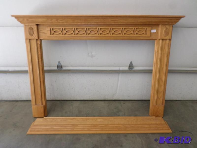 lot 55 image: Nice 2-Piece 7&quotx56&quotx83" Oak Fi...