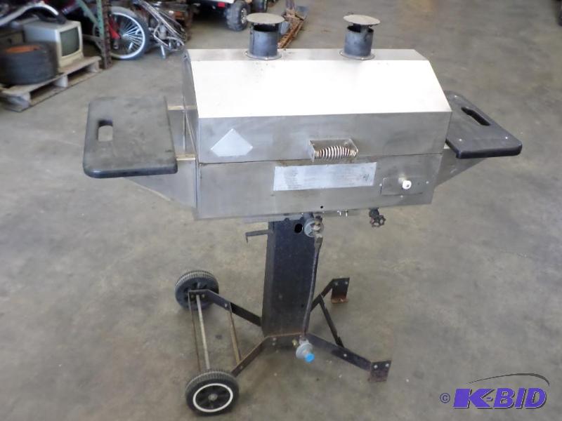 lot 56 image: LP-Gas Stainless Steel Grill...