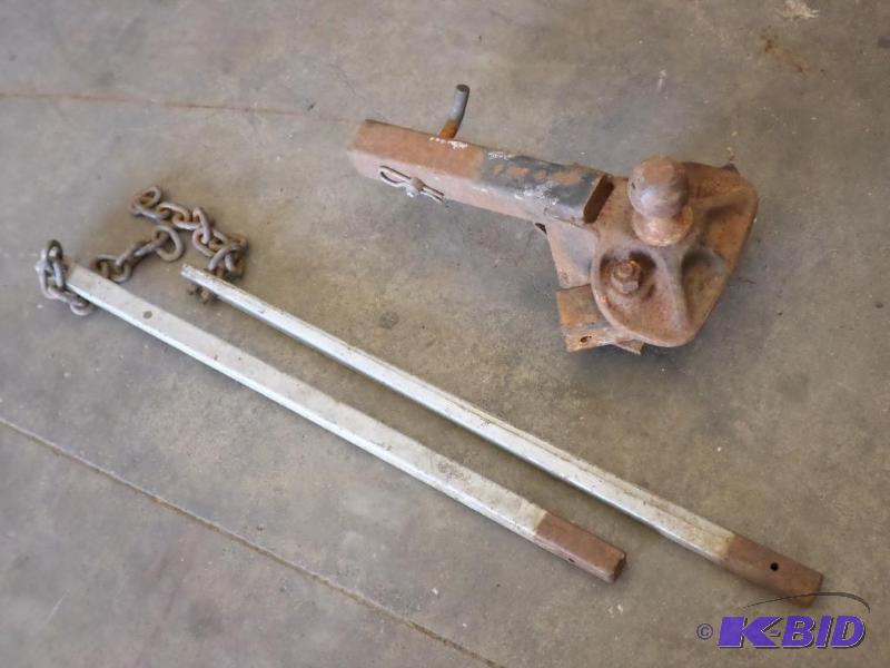 lot 89 image: 2 516" Ball Equilizer Hitch...