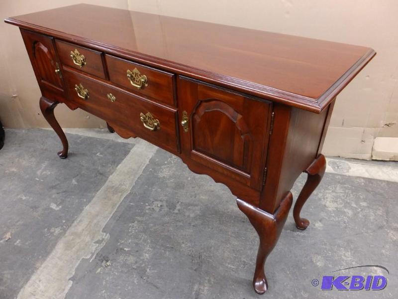 SIdeboard