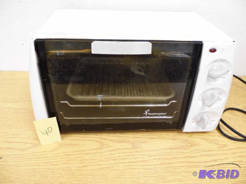 lot 40 image: Toastmaster Toaster Oven