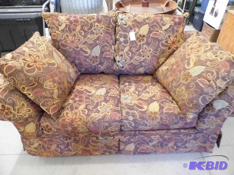lot 63 image: Large Love Seat