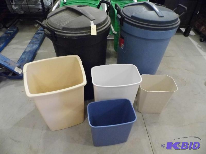 lot 78 image: Garbage Cans