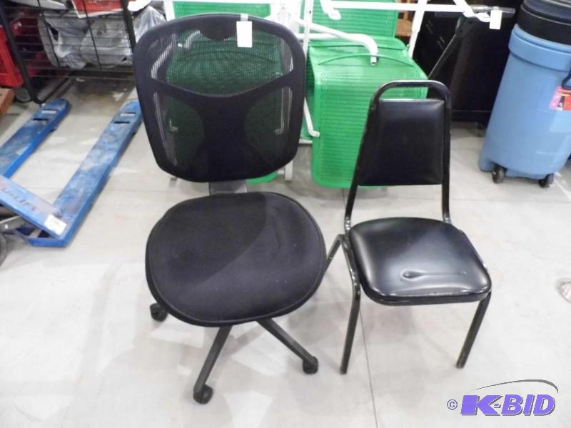 lot 80 image: Desk Chair
