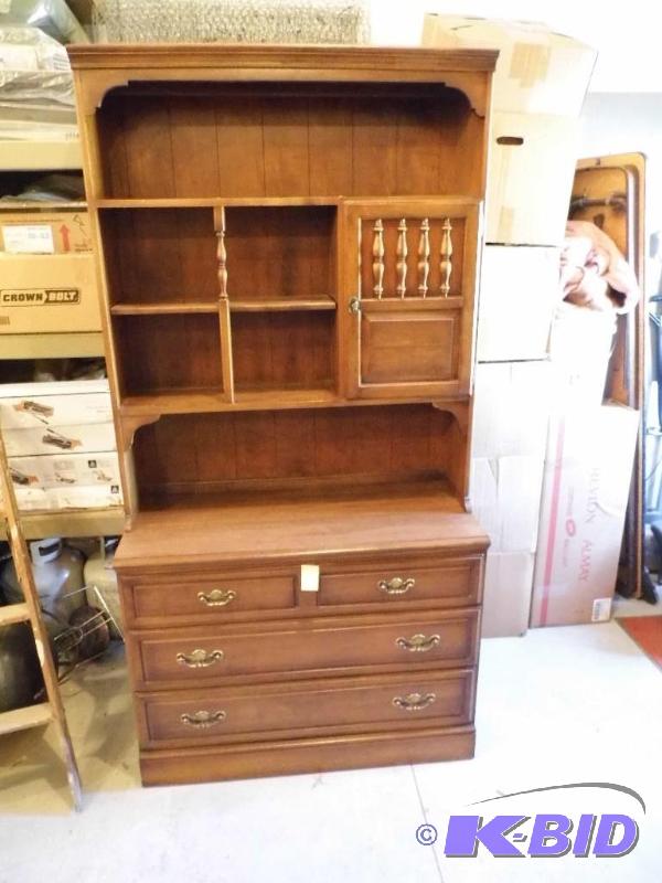 lot 88 image: 2 Piece Hutch or Dresser