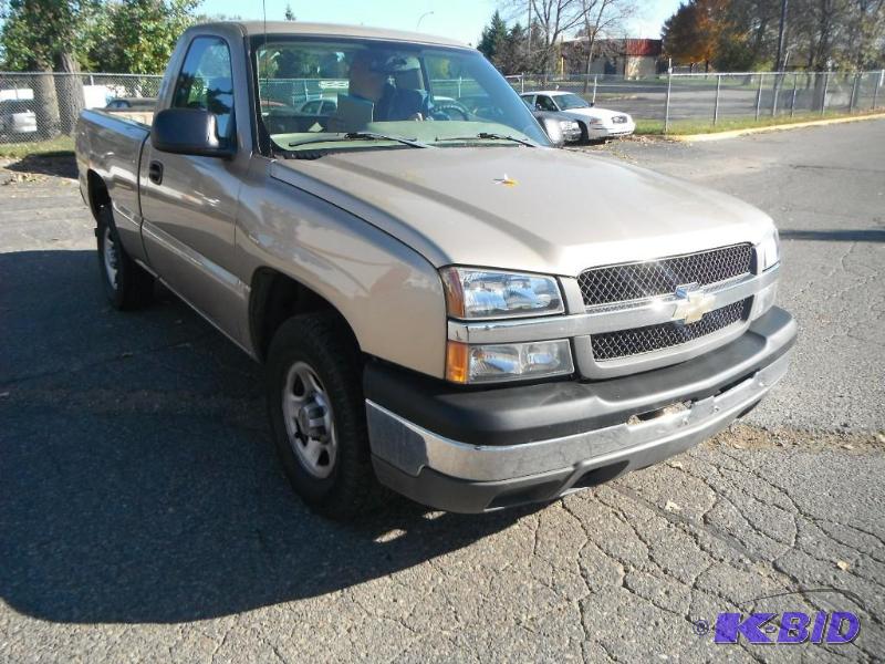 2004 Chevy K1500 Standard Cab Pickup