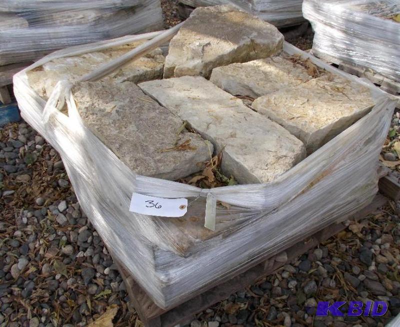 lot 36 image: 1 Pallet of Chestnut Wall Stone Approximately...