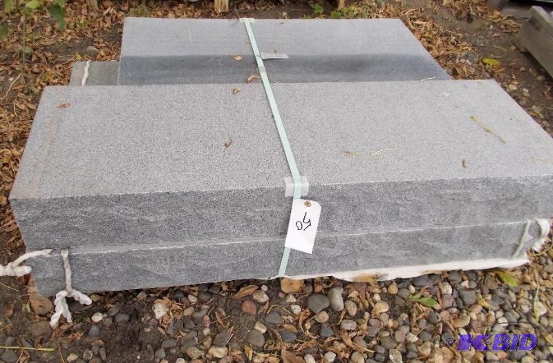 lot 50 image: 1 Pallet of Assorted Granite Steps 1 - 3 3 -...