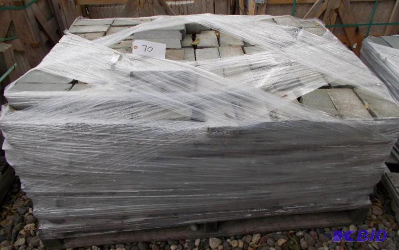 lot 70 image: 1 Pallet of Bluestone Holland 2" Pavers ...
