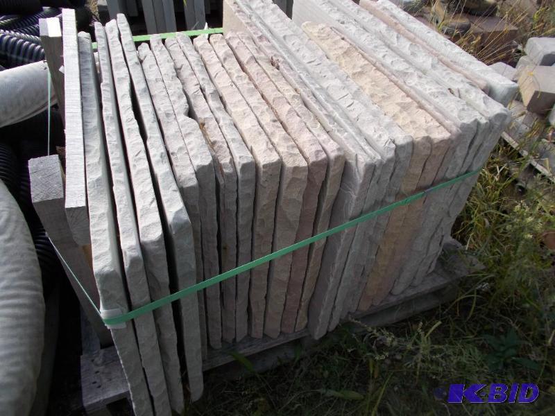 lot 94 image: 1 Pallet of Patterned Flagstone  Approxi...