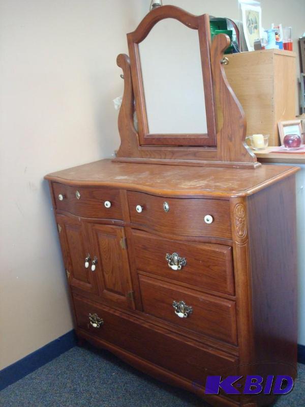 Bedroom Dresser, Wear On Top, Has Mirror...