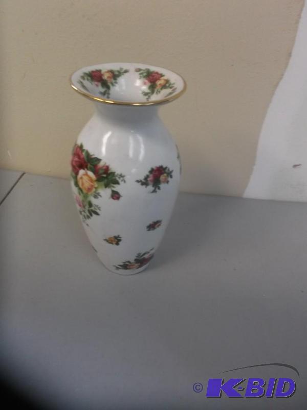Small Floral Vase...