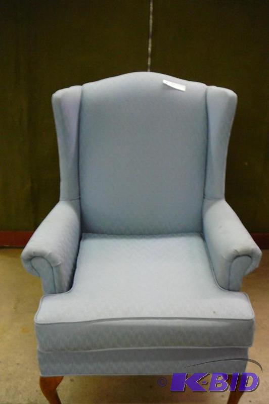 lot 6 image: Cloth chair...