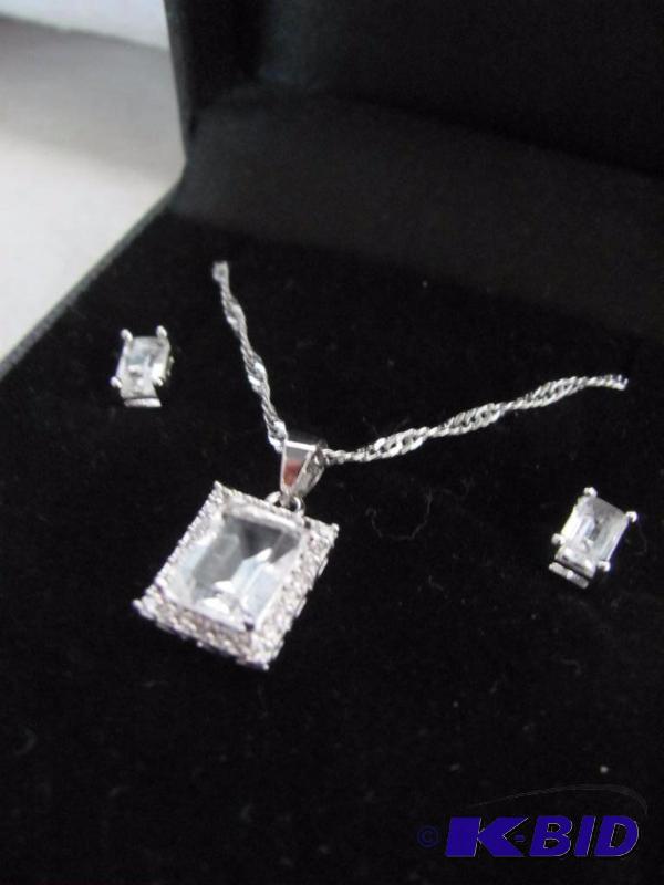 14K Gold Plated Crystal Pendant Set