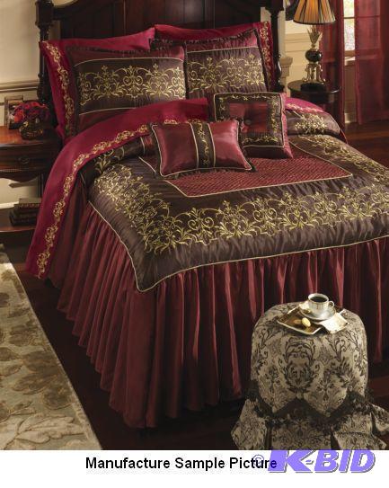 Queen Comforter Set - Diamond-patterned quilt...