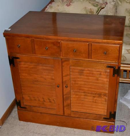 lot 119 image: ETHAN ALLEN BAUMRITTER end table or small sto...
