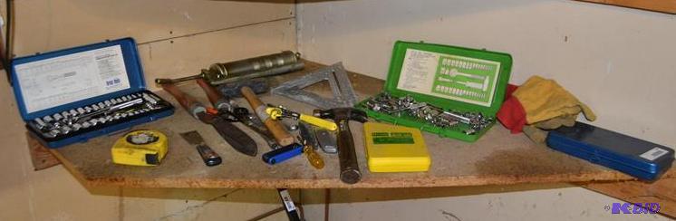 lot 129 image: Tools Hanson Drill bit set Ratchet socket set...