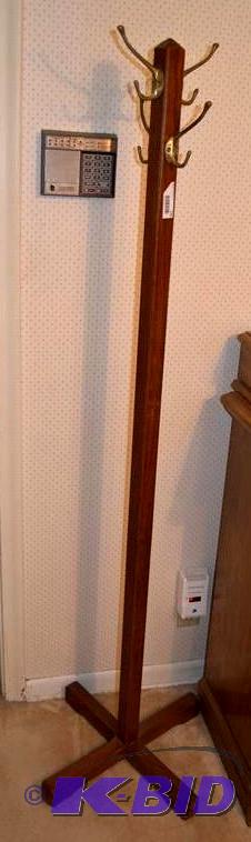lot 176 image: Coat tree 68" tall...