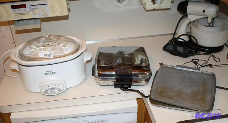 lot 183 image: Smart Crock Pot- these are great we have one....