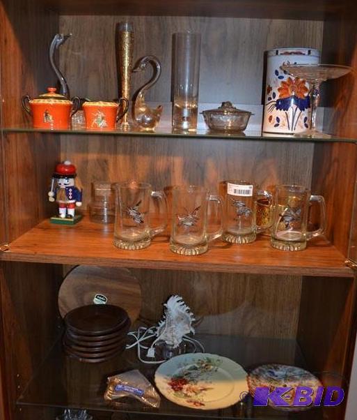 lot 56 image: Large group of antiques , glass and collectib...